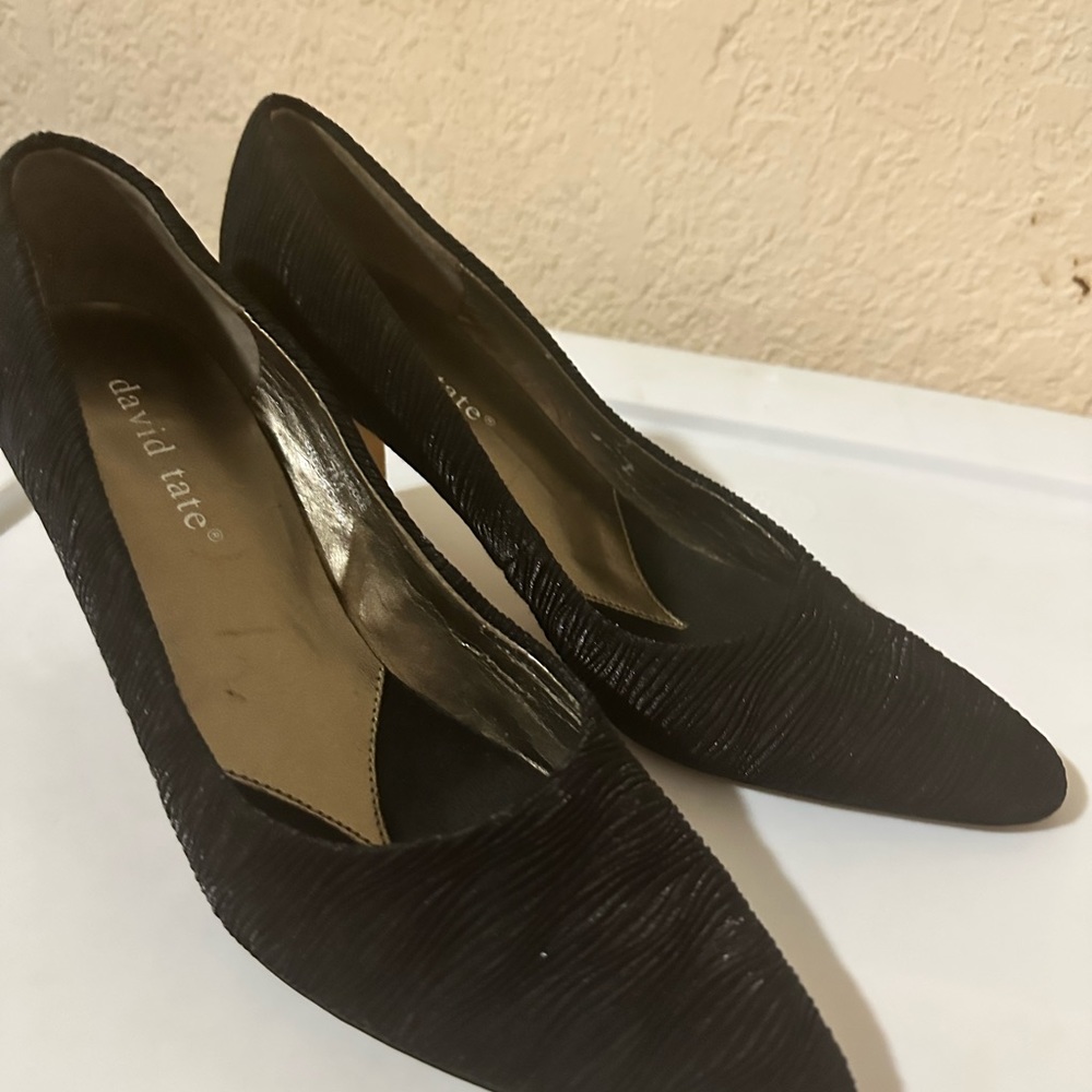 David Tate. Size 7. Black pumps. Genuine leather soles.